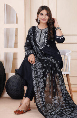 Women Rayon Black Kurta Pant Dupatta Set