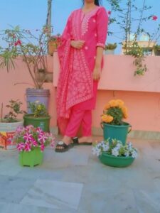 Pink Embroidered Kurta Pant Dupatta Set for Women photo review