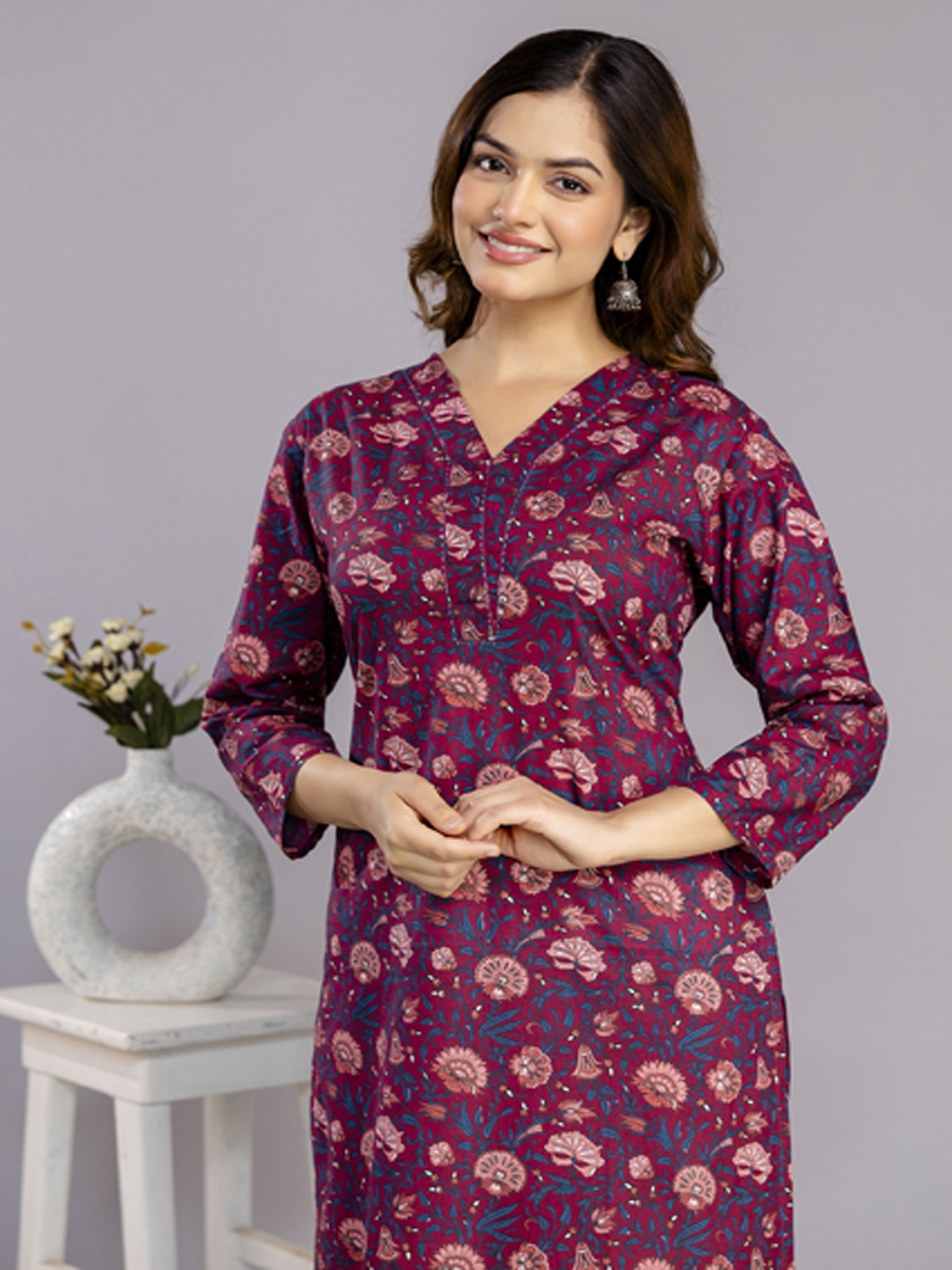Maroon Floral Printed Kurta for Women - Image 3