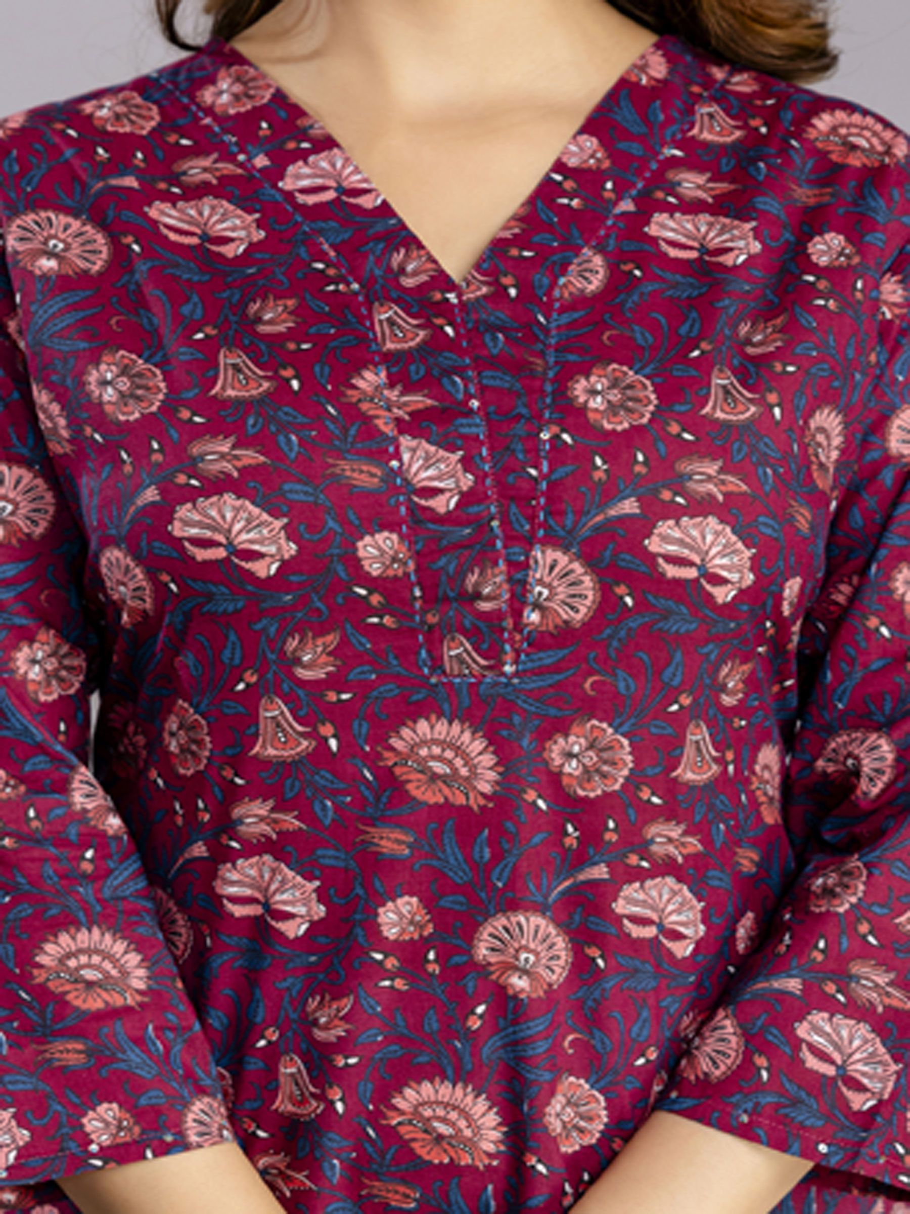 Maroon Floral Printed Kurta for Women - Image 4